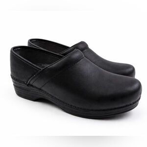 Dansko XP Professional Black Leather Clogs, Size: 38 Wide (Women) [5132]